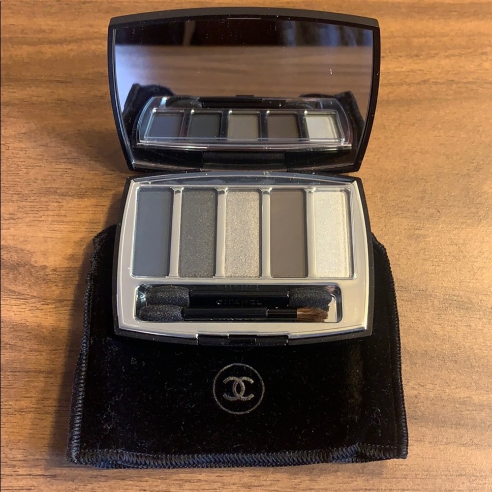 Chanel eyeshadow palette